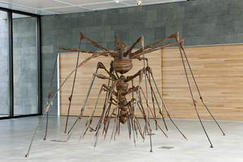 Louise Bourgeois nest sculpture