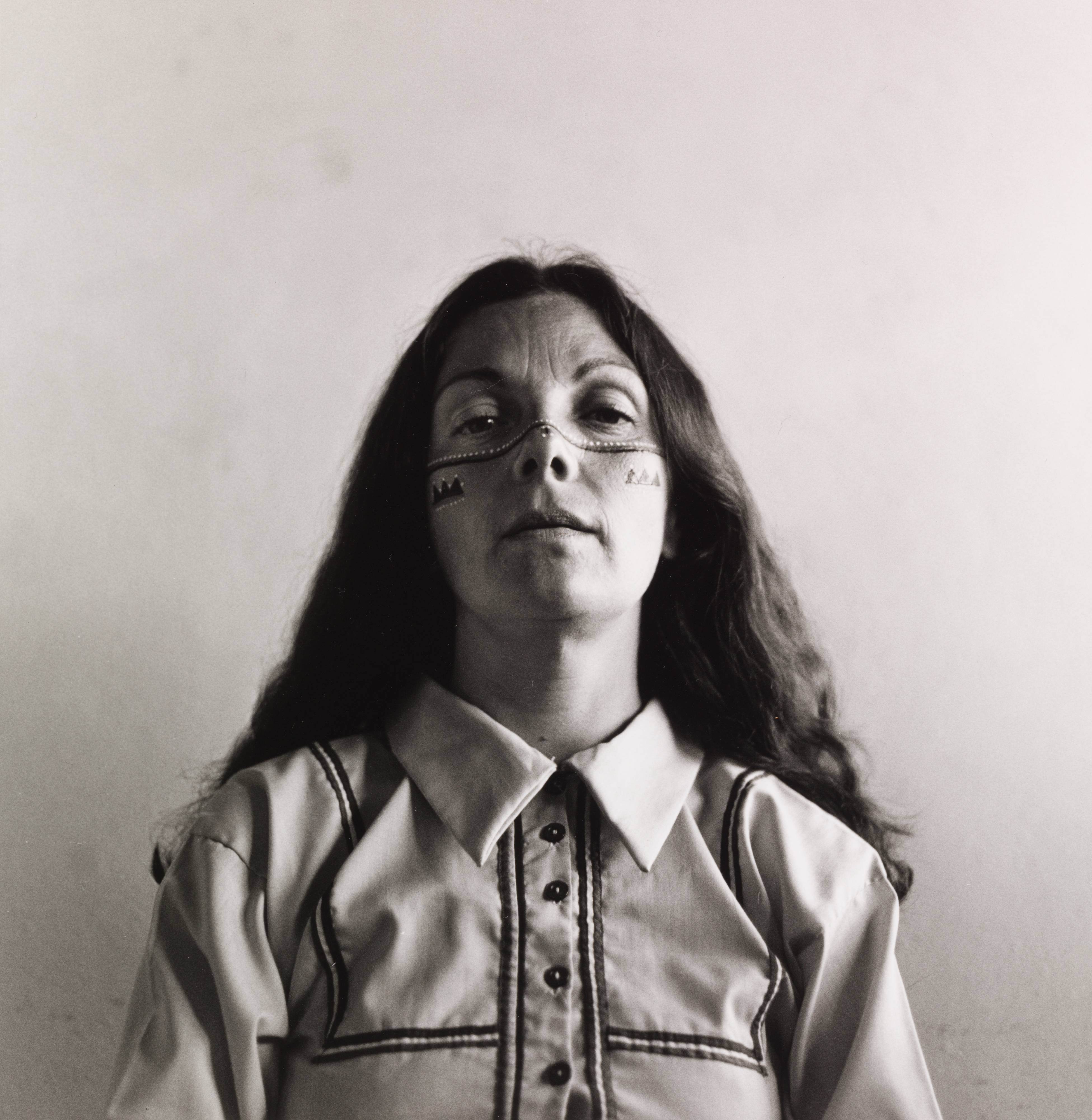 Graciela Iturbide, Autorretrato con los Seris, desierto de Sonora